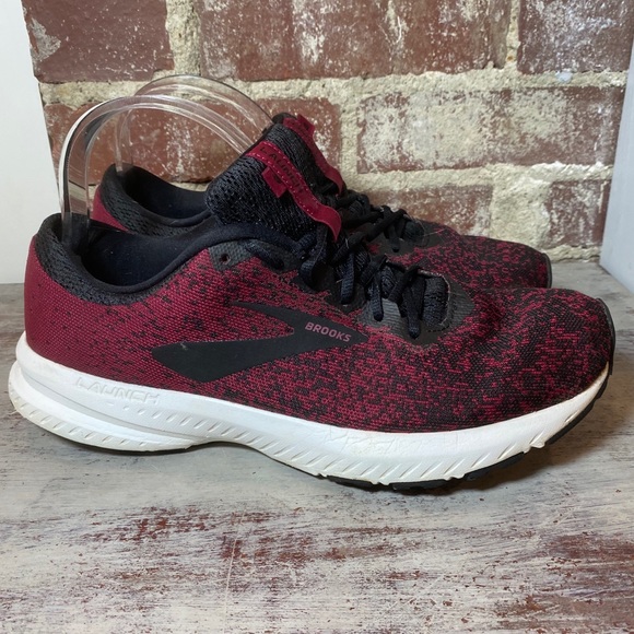 brooks maroon running shoes